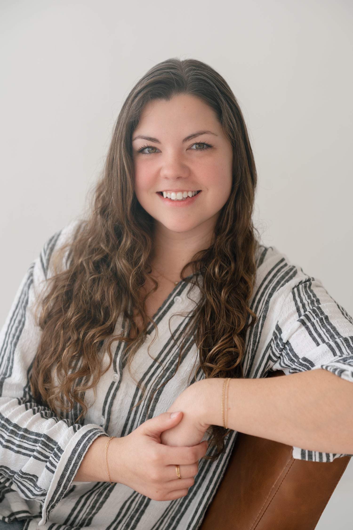 Jessica permanent jewelry event coordinator Lakuna Links Michigan Illinois Massachusetts