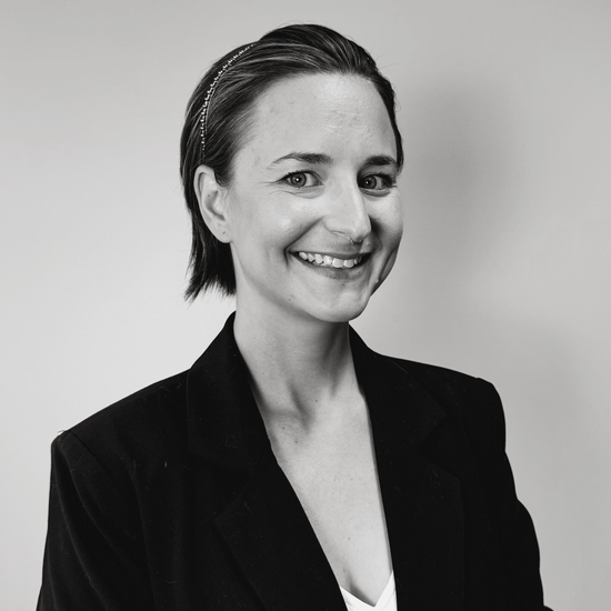 Austynne permanent jewelry artist Kalamazoo, Michigan Lakuna Links